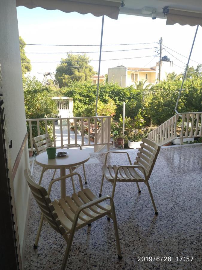 Finikas Rooms Agia Marina  Buitenkant foto