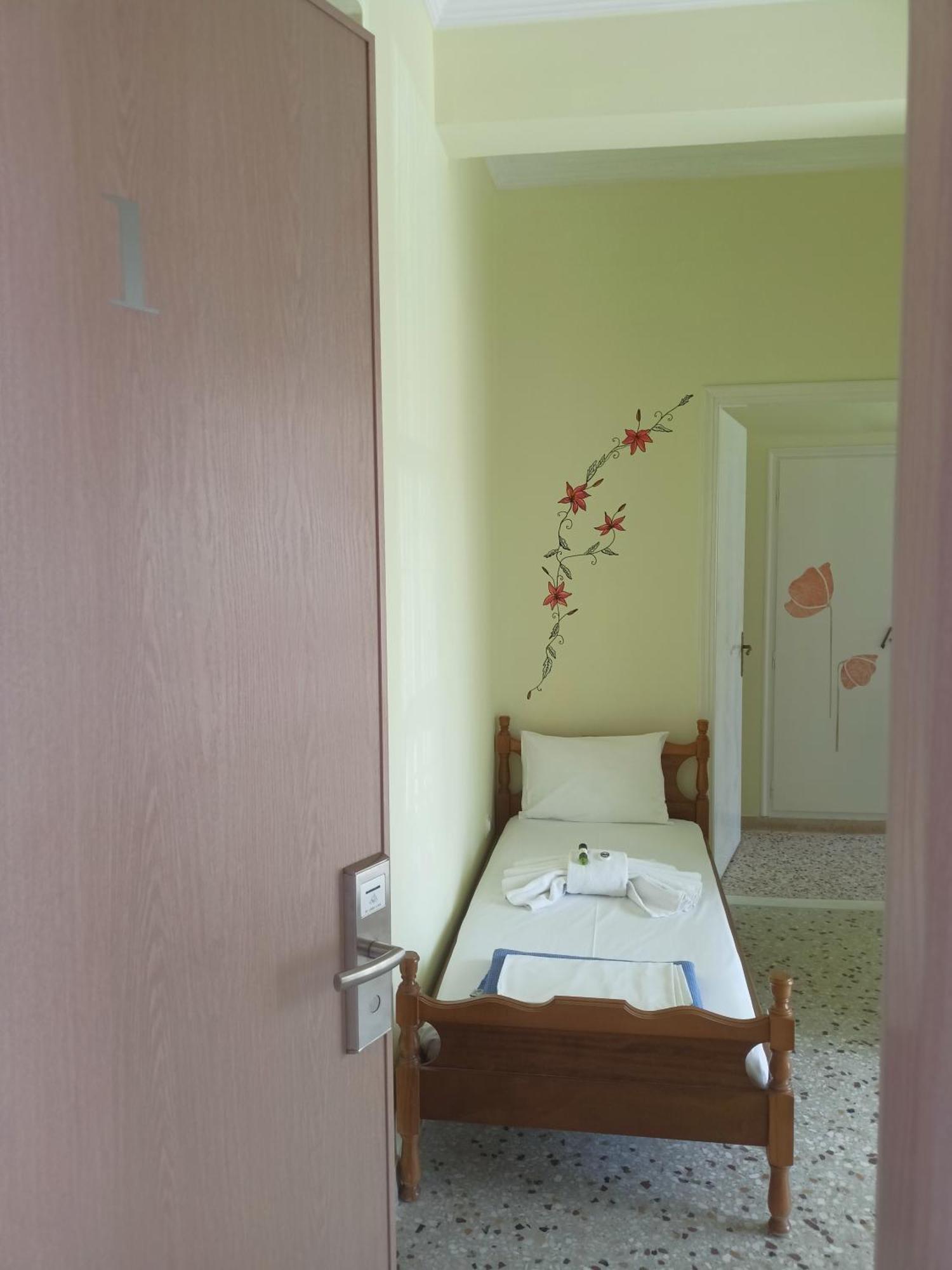 Finikas Rooms Agia Marina  Kamer foto